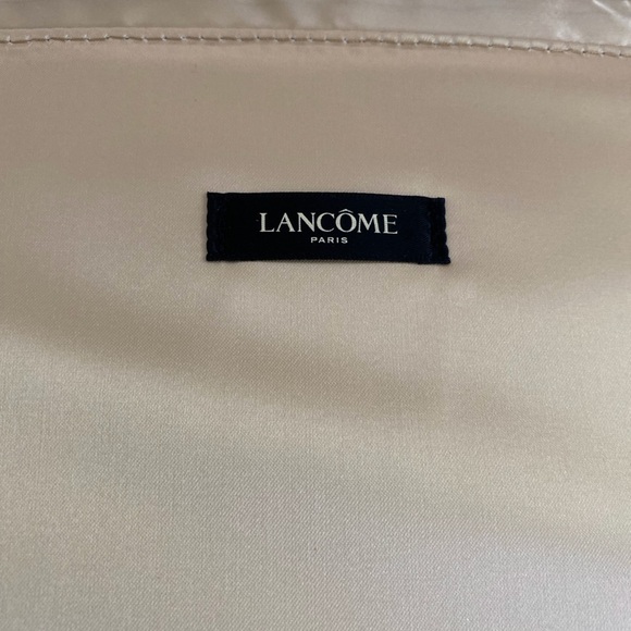 Lancôme Paris women’s cosmetics bags - Picture 7 of 10